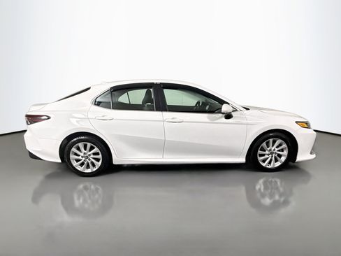 Used 2021 Toyota Camry LE FWD image 11