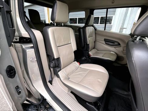 Used 2016 Ford Transit Connect Titanium image 19