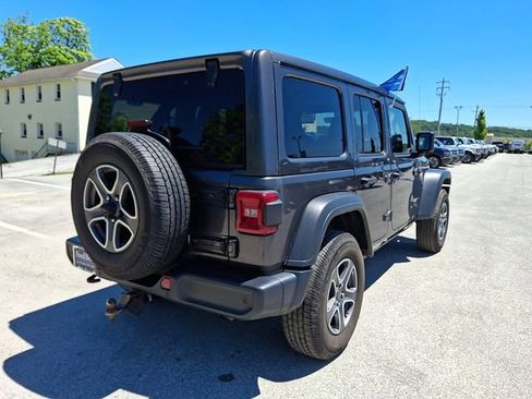 Used 2021 Jeep Wrangler Unlimited Sport w/ Sun And Sound Package AWD/4WD image 15