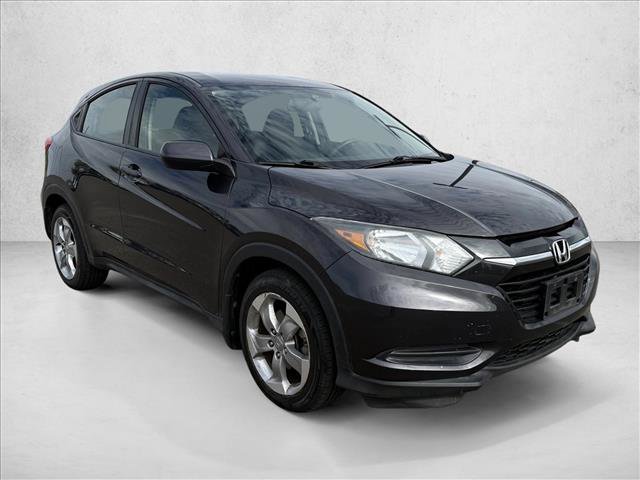 Used 2017 Honda HR-V LX image 3