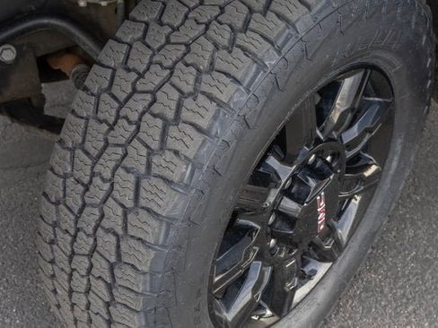 Used 2024 GMC Sierra 2500 AT4 w/ Technology Package image 13