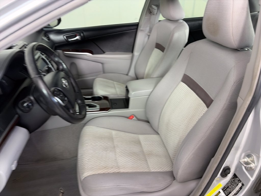 Used 2013 Toyota Camry XLE w/ Convenience Pkg FWD image 11