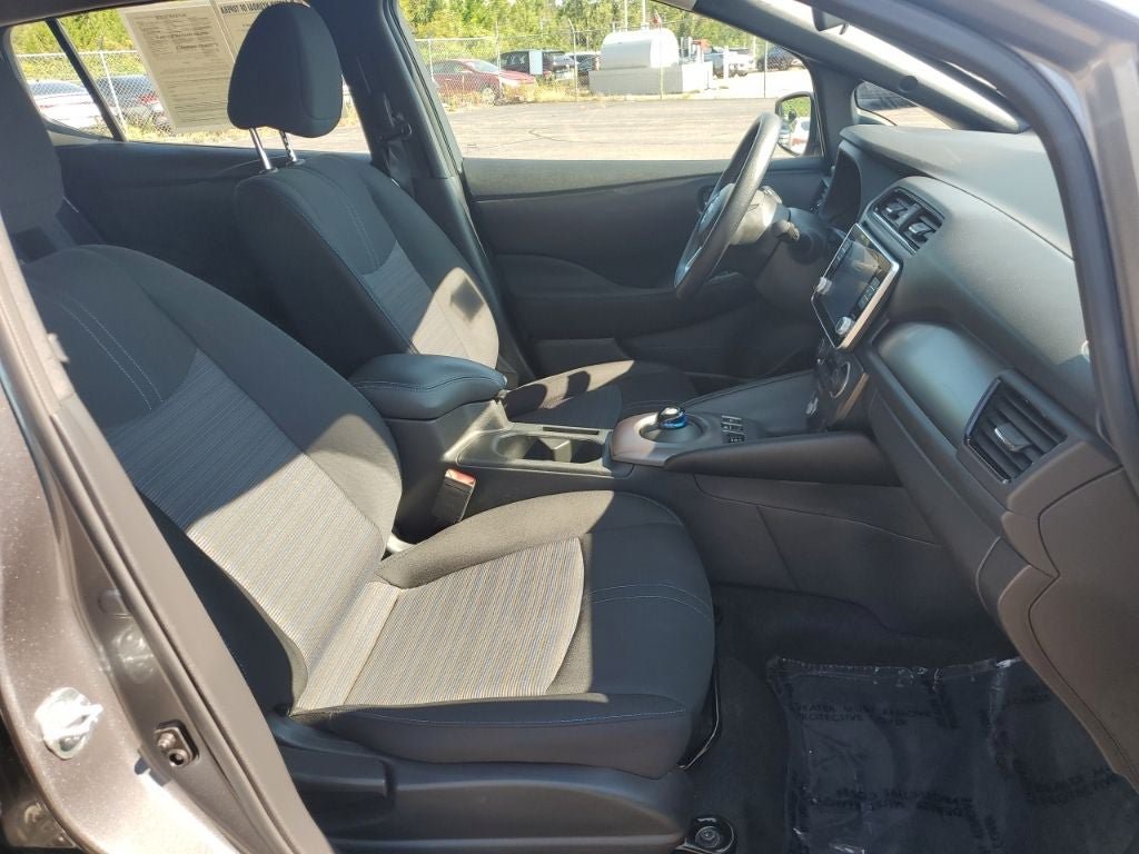 Used 2025 Nissan Leaf S FWD image 36