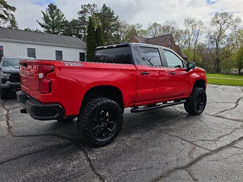 Used 2024 Chevrolet Silverado 1500 LT Trail Boss w/ Protection Package AWD/4WD image 5