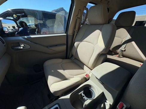 Used 2013 Nissan Frontier SV w/ SV Value Truck Pkg image 20