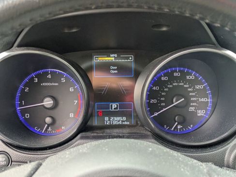 Used 2017 Subaru Legacy 3.6R Limited AWD/4WD image 9