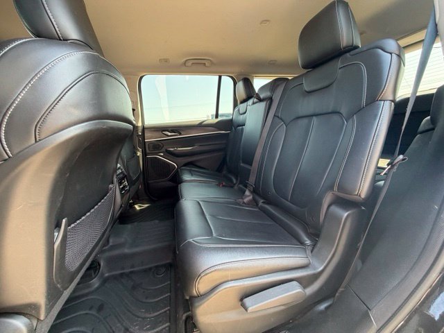 Used 2021 Jeep Grand Cherokee L Limited w/ Trailer Tow Group (B) AWD/4WD image 16
