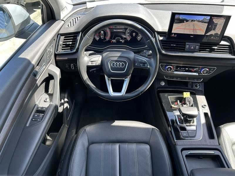 Used 2022 Audi Q5 2.0T Premium Plus w/ Premium Plus Package AWD/4WD image 9