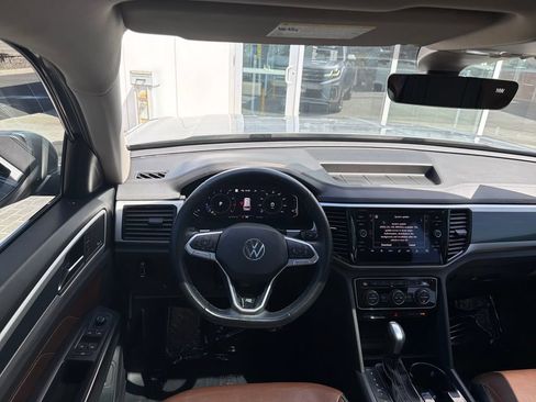 Certified 2023 Volkswagen Atlas SEL Premium AWD/4WD image 16