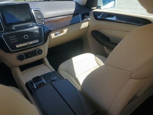 Used 2018 Mercedes-Benz GLE 350 4MATIC image 18