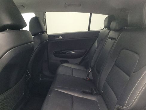 Used 2018 Kia Sportage EX image 18