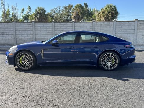 Certified 2023 Porsche Panamera 4 image 2