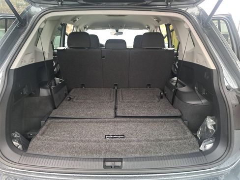 Used 2023 Volkswagen Tiguan S image 14