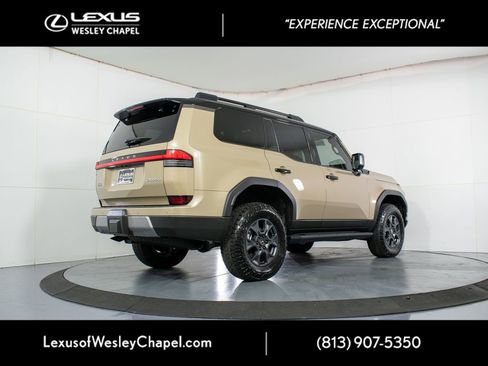 Used 2025 Lexus GX 550 image 6