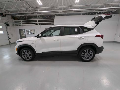 Used 2022 Kia Seltos LX AWD/4WD image 12