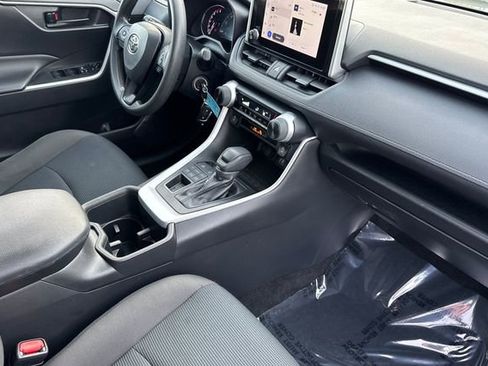 Used 2023 Toyota RAV4 LE image 19