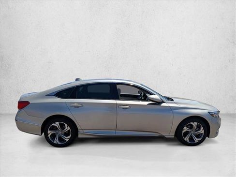 Used 2018 Honda Accord EX image 4
