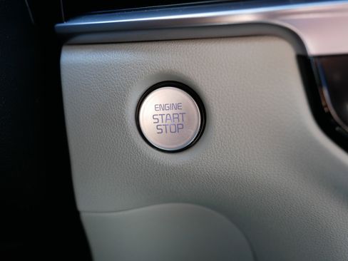 Certified 2025 Kia Sorento EX w/ EX Panoramic Sunroof Package image 29