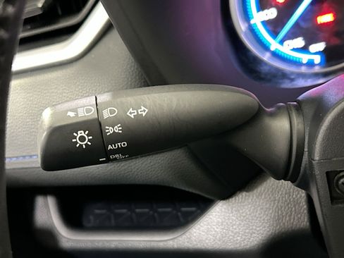 Used 2024 Toyota RAV4 SE image 30