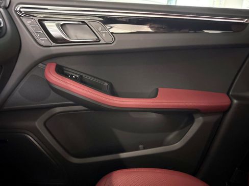 New 2026 Porsche Macan Turbo image 27