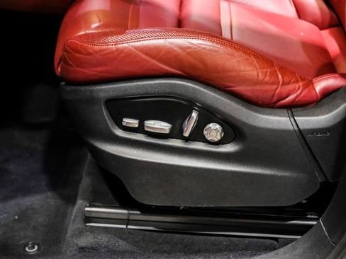 Used 2019 Porsche Cayenne AWD/4WD image 40