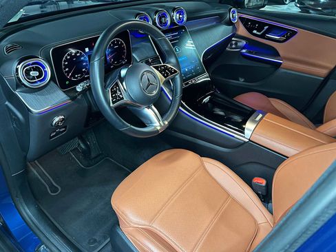 Used 2023 Mercedes-Benz GLC 300 4MATIC image 25