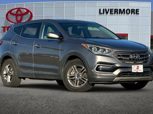 Used 2017 Hyundai Santa Fe Sport image 2