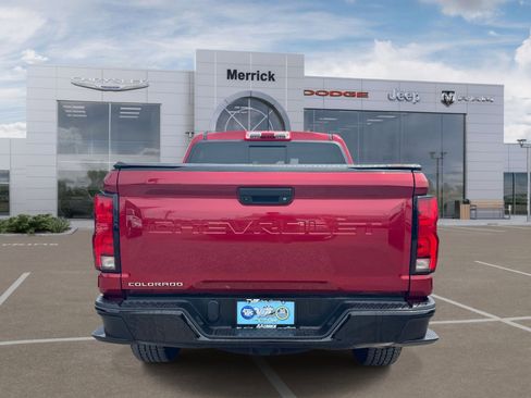 Used 2023 Chevrolet Colorado Z71 w/ Z71 Convenience Package 2 AWD/4WD image 7