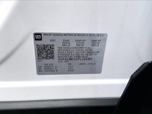 Used 2023 GMC Terrain SLE w/ Driver Convenience Package image 14