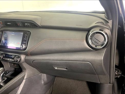 Used 2024 Nissan Kicks SR w/ SR Premium Package FWD image 18