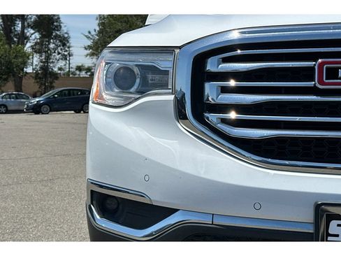 Used 2017 GMC Acadia SLT FWD image 50