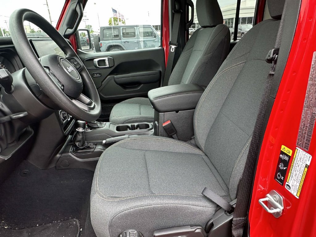 Used 2026 Jeep Wrangler Unlimited Sport AWD/4WD image 18