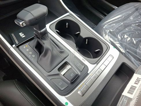 New 2026 Kia Carnival image 10