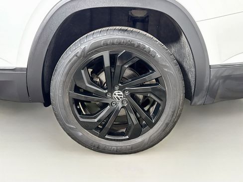 Used 2023 Volkswagen Atlas SE w/ Black Wheel Package AWD/4WD image 29