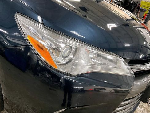 Used 2017 Toyota Camry LE image 27