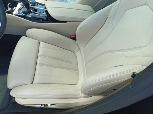 Used 2019 BMW 540i w/ Convenience Package image 6