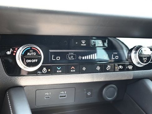New 2023 Mitsubishi Outlander SEL AWD/4WD image 40