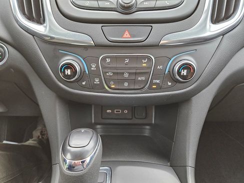 Used 2021 Chevrolet Equinox LT image 16