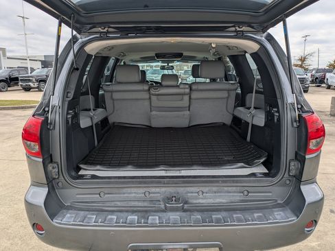 Used 2016 Toyota Sequoia Limited image 28