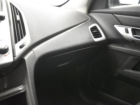 Used 2017 GMC Terrain SLE image 34