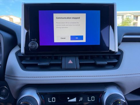 Certified 2025 Toyota RAV4 XLE w/ Convenience Package FWD image 6