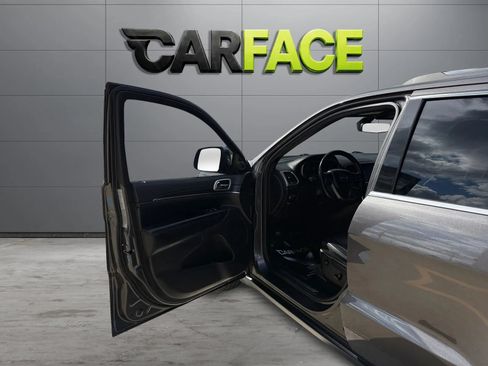 Used 2019 Jeep Grand Cherokee Limited AWD/4WD image 15
