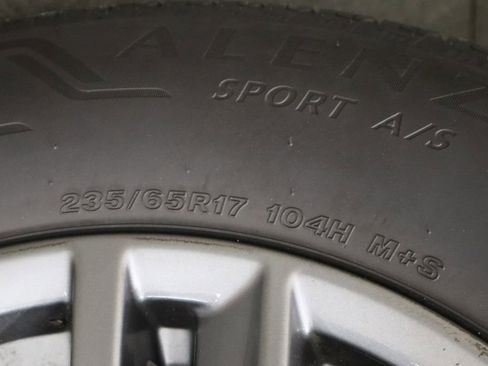 Used 2024 Nissan Rogue S image 41