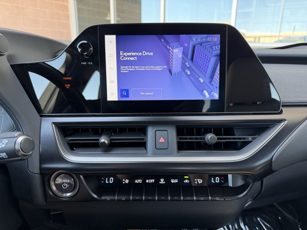 Used 2024 Lexus UX 250h FWD image 18