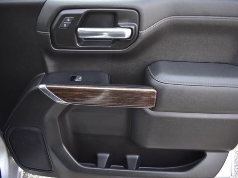 Used 2020 GMC Sierra 1500 SLE w/ Fleet Comfort Package image 17