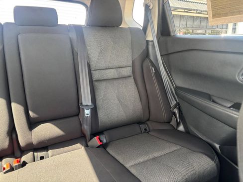 Used 2025 Nissan Rogue SV FWD image 39