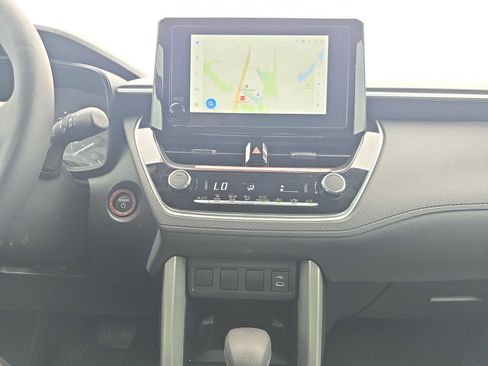 Used 2025 Toyota Corolla Cross AWD Hybrid image 17