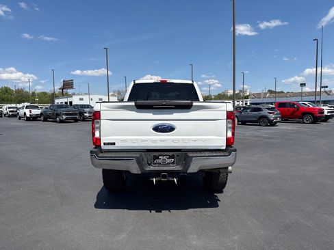 Used 2019 Ford F250 XLT AWD/4WD image 4