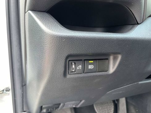 Used 2024 Toyota RAV4 LE AWD/4WD image 19