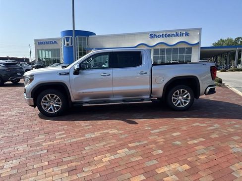 Used 2020 GMC Sierra 1500 SLT w/ SLT Premium Plus Package AWD/4WD image 3